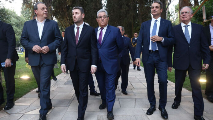 Δεξίωση της Δημοκρατίας στο Προεδρικό: Οι παρουσίες, οι ηχηρές απουσίες και τα πρόσωπα που θα συζητηθούν