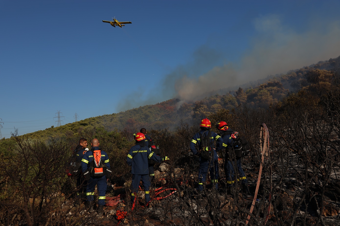 36 αγροτοδασικές πυρκαγιές το τελευταίο 24ωρο: Συνελήφθησαν τέσσερα άτομα σε Διόνυσο και Κορωπί που εκτελούσαν θερμές εργασίες