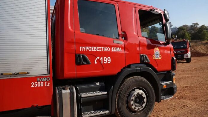 88χρονος συνελήφθη στα Γρεβενά για πρόκληση πυρκαγιάς από αμέλεια – Έκανε εργασίες με τροχό
