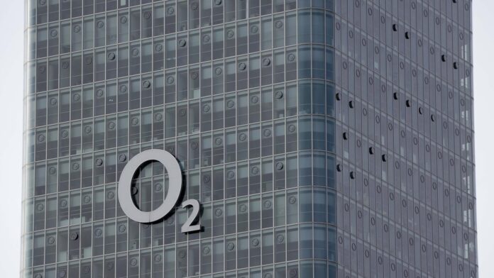 O2 Telefónica ετοιμάζεται για περικοπές τουλάχιστον 1.000 θέσεων εργασίας