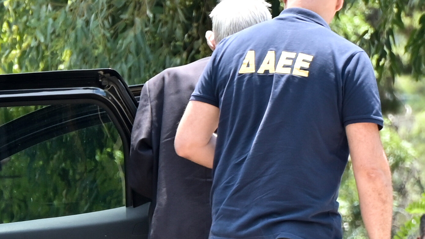 Δίωξη για εμπρησμό από πρόθεση και διακεκριμένη φθορά στον 76χρονο για τη φωτιά στο Σισμανόγλειο