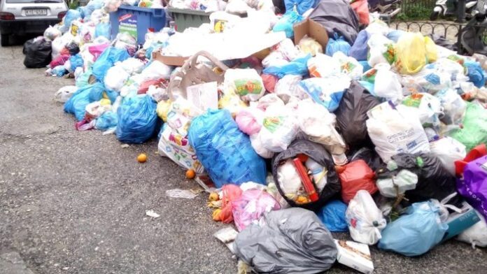 Η μεταφορά απορριμμάτων εκτός νησιού επιβαρύνει τους 3 Δήμους της Κέρκυρας
