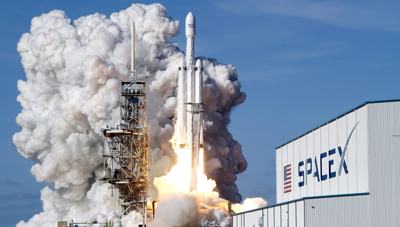 SpaceX: Η πώληση μετοχών στέρησε 1 τρισεκατομμύριο δολάρια από την εταιρεία του Έλον Μασκ