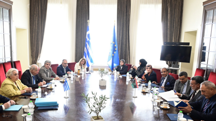 Τρίτος γύρος συνομιλιών Ελλάδας με Λιβύη: Το τουρκολιβυκό μνημόνιο είναι νομικά ανυπόστατο και δεν παράγει έννομα αποτελέσματα