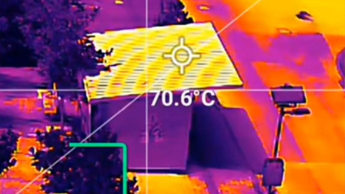 Θερμικό drone κατέγραψε έως 70,6°C στις επιφάνειες στο κέντρο της Λαμίας