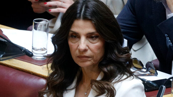 Η Πόπη Τσαπανίδου ανεξαρτητοποιήθηκε από τον ΣΥΡΙΖΑ