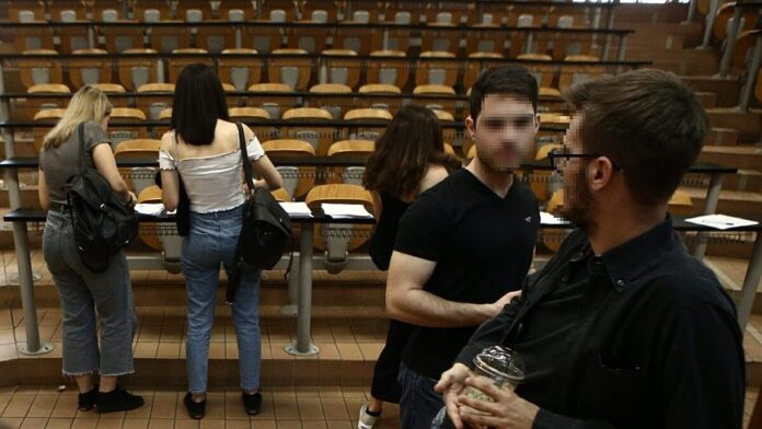 Εξετάσεις με tablets πλέον στο Αριστοτέλειο Πανεπιστήμιο Θεσσαλονίκης