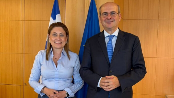 Τετ α τετ Χατζηδάκη – Αλεξοπούλου για τη συνάντηση