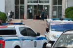 Καταδίωξη στο Άργος: Σε τρίτο νοσοκομείο μεταφέρθηκε ο 20χρονος – Πόσες φορές πυροβόλησαν οι αστυνομικοί