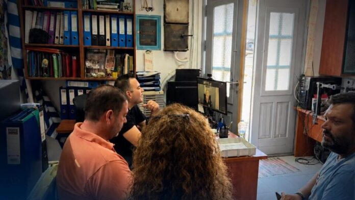 Δ. Θήρας: Τηλεδιάσκεψη για την προετοιμασία εκπαίδευσης εθελοντών Πολιτικής Προστασίας