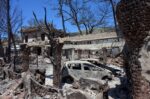 Φωτιά στη Σαλαμίνα: Πυρόπληκτος λέει «Κατακάηκα παντού – Ρίχνω λίγο χώμα επάνω μου για να το συνηθίσω»