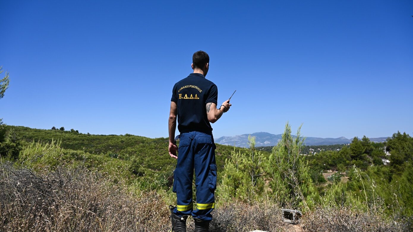 Καιρός: Υποχωρούν οι ισχυροί άνεμοι – Στους 37 βαθμούς τοπικά η θερμοκρασία σήμερα, Κυριακή – Ανάσα στη μάχη με τις φωτιές