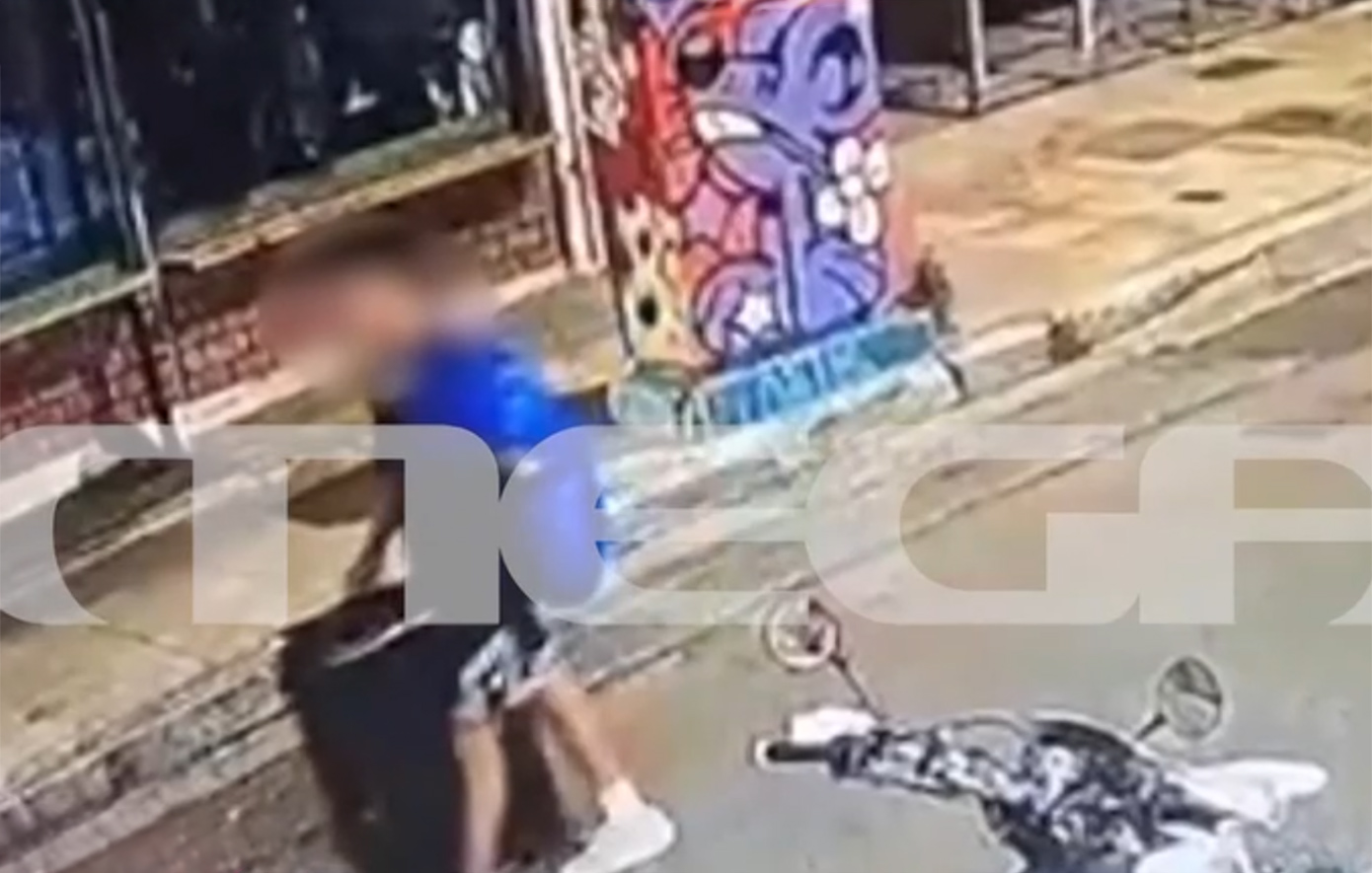 26χρονος μεταφέρει τη βαλίτσα με τη σορό της άτυχης Βρετανίδας: η στιγμή σε εικόνες