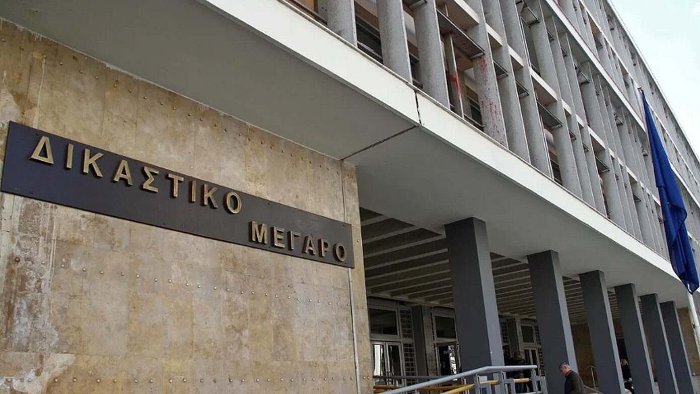 27χρονος τράπερ: Ποινή φυλάκισης ενός έτους για οδήγηση με 182 χλμ./ώρα στην ΠΑΘΕ