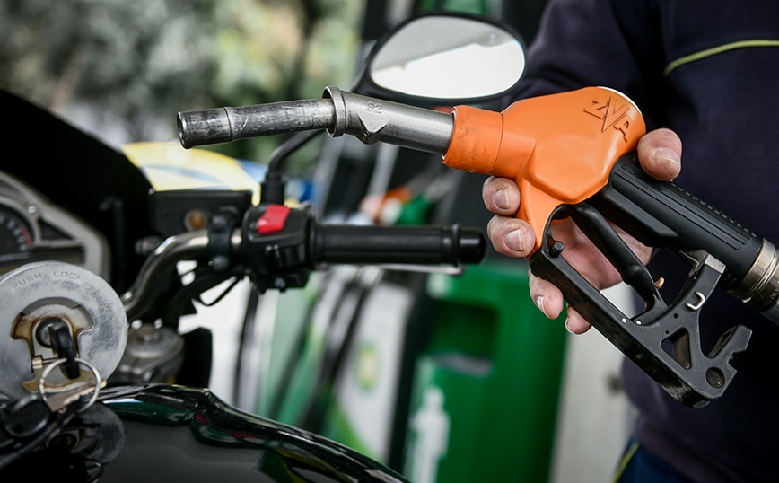 Παράταση της επιδότησης στο diesel και τον Σεπτέμβριο – Πάνω από τα 2 ευρώ το λίτρο η μέση τιμή του