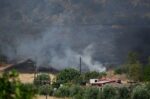 Φωτιά στην Κεφαλονιά: Οι φλόγες απειλούν σπίτια σε πολλά χωριά του νησιού
