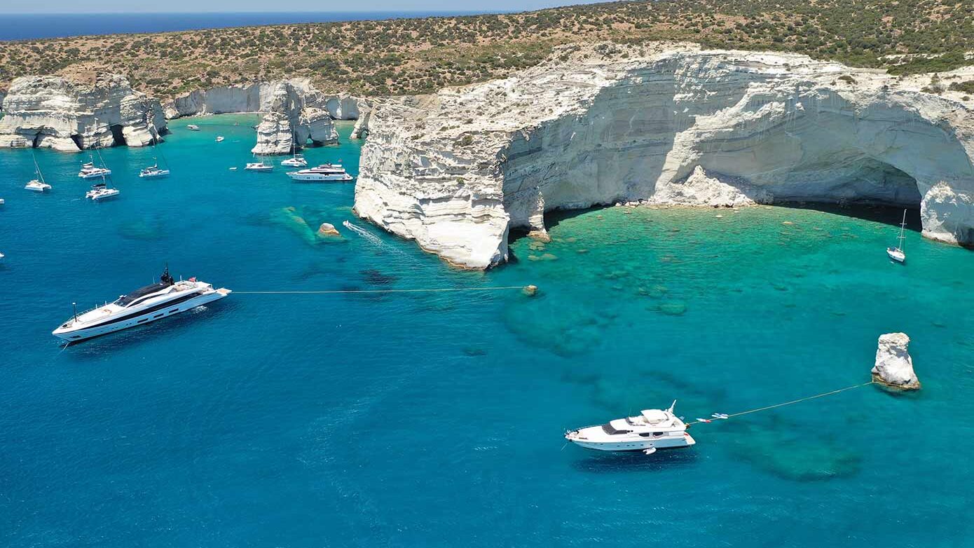 Αυστραλή τραυματίστηκε μετά από αποκόλληση βράχων στο Κλέφτικο της Μήλου