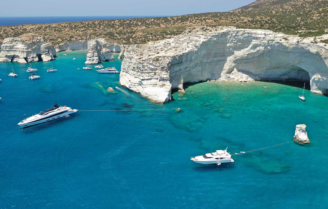 Αυστραλή τραυματίστηκε μετά από αποκόλληση βράχων στο Κλέφτικο της Μήλου