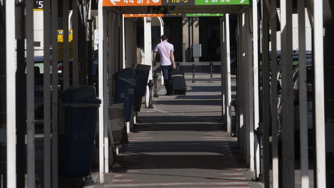 Μεγάλη επιχείρηση με τη συμμετοχή της ΕΛ.ΑΣ. για χρήματα κρυμμένα σε τρόφιμα και παιδικά αντικείμενα