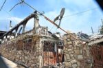 Πόρτο Γερμενό: Καταστράφηκε, κάηκαν σπίτια μεροκαματιάρηδων, όλα γύρω μας είναι στάχτη – Απεγνωσμένοι οι κάτοικοι