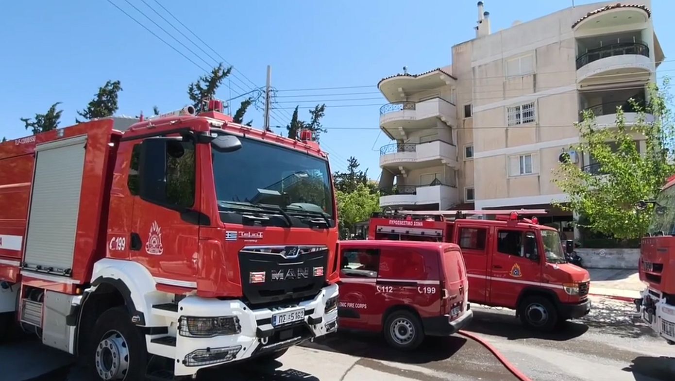 Πυρκαγιά σε υπόγειο γκαράζ στο Ελληνικό: Εκκενώθηκε πολυκατοικία, προκλήθηκαν φθορές