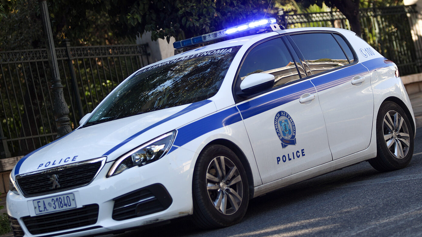 Σκιάθος: Πέντε συλλήψεις έπειτα από συμπλοκή και απειλή με μαχαίρι σε ανηλίκους
