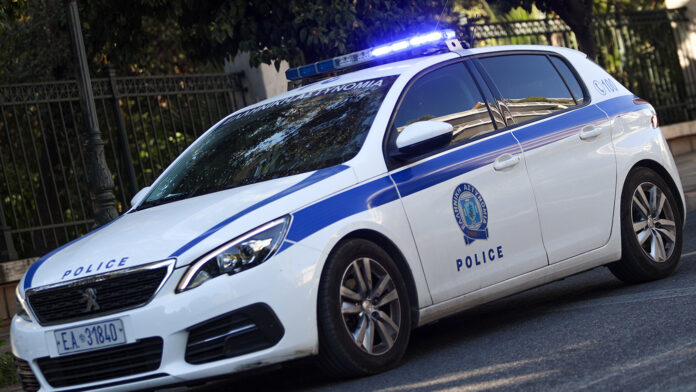 Σκιάθος: Πέντε συλλήψεις έπειτα από συμπλοκή και απειλή με μαχαίρι σε ανηλίκους