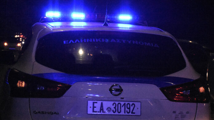 Σορός άνδρα εντοπίστηκε στο πίσω κάθισμα αυτοκινήτου στα Άνω Λιόσια, έφερε τραύμα στο κεφάλι