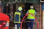 Πυρκαγιά υπό έλεγχο σε εγκαταλελειμμένο κτίριο στο κέντρο της Αθήνας