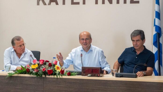 Ο Κ. Χατζηδάκης στην Κατερίνη: Προτεραιότητα στο Πολιτιστικό Κέντρο και στο Μουσικό Σχολείο