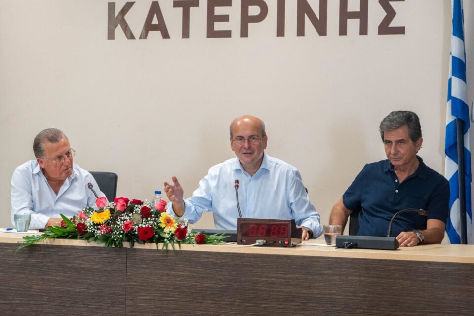 Ο Κ. Χατζηδάκης στην Κατερίνη: Προτεραιότητα στο Πολιτιστικό Κέντρο και στο Μουσικό Σχολείο