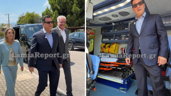 Άδωνις Γεωργιάδης: Νέες περιπέτειες με τα «έξυπνα» γυαλιά του, «Προσέξτε, σας γράφω»