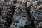 Ασφαλής ενοικίαση σπιτιού: Ο οδηγός από το μισθωτήριο μέχρι τα κλειδιά – Τα 5 «μη» πριν προχωρήσετε