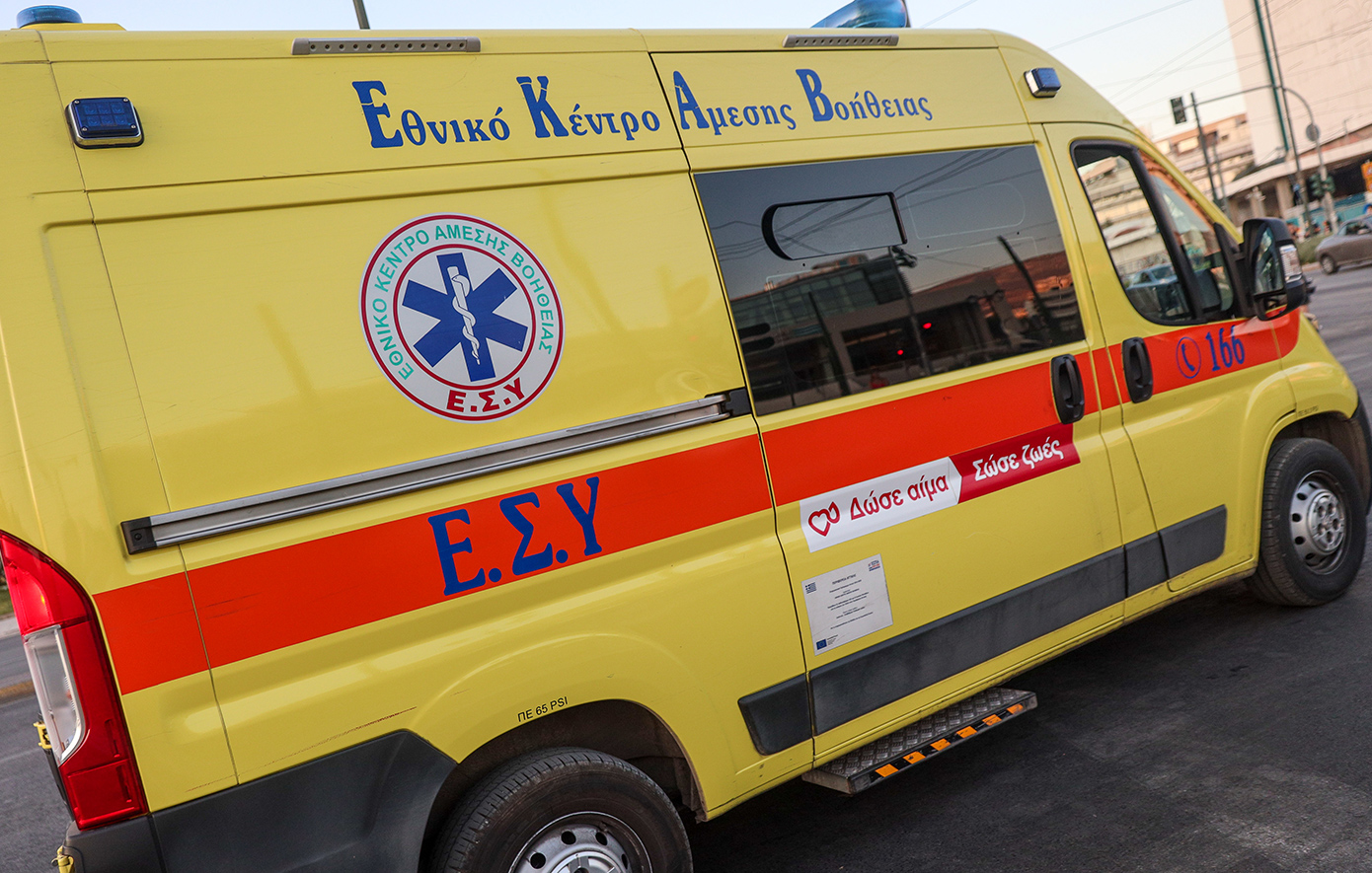 Νεκρή γυναίκα στη Λέρο που παρασύρθηκε από φορτηγό