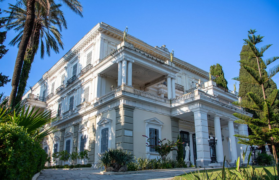 ΕΤΑΔ: Διαγωνισμός 11,5 εκατ. ευρώ για την αποκατάσταση του ιστορικού Αχιλλείου στην Κέρκυρα