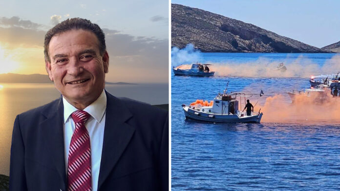 Το τελευταίο «αντίο» στον δήμαρχο Φούρνων Κορσεών με πορτοκαλί καπνογόνα και κόρνες πλοίων