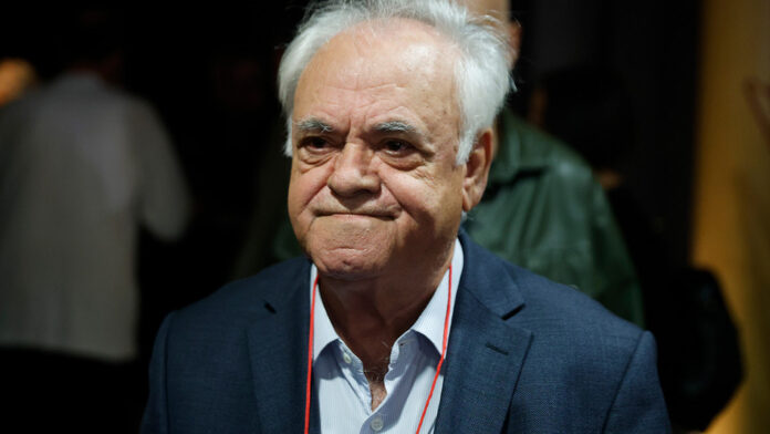 Γιάννης Δραγασάκης: Νοσηλεύτηκε στο Γενικό Νοσοκομείο Αεροπορίας – Το δημόσιο «ευχαριστώ» στους γιατρούς
