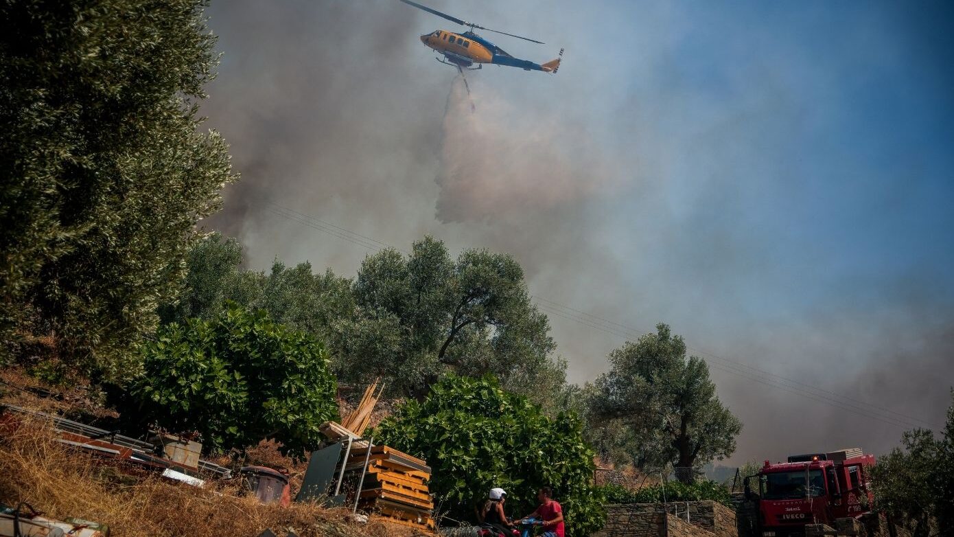 Φωτιά στη Σκύρο τώρα – Μήνυμα του 112 για εκκένωση του οικισμού Άγιος Φωκάς