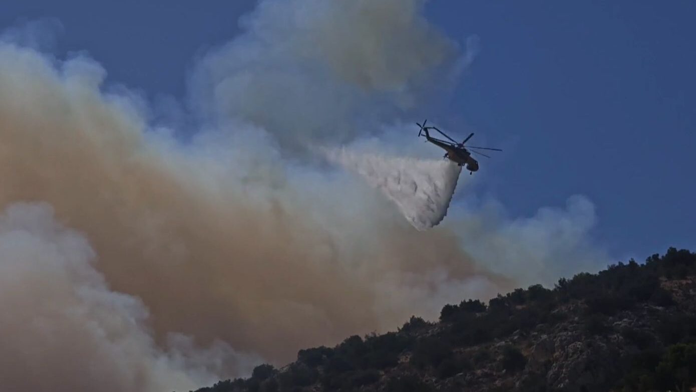 Φωτιά στην Κεφαλονιά – Εκκενώθηκαν επτά περιοχές – Αλλεπάλληλα μηνύματα του 112