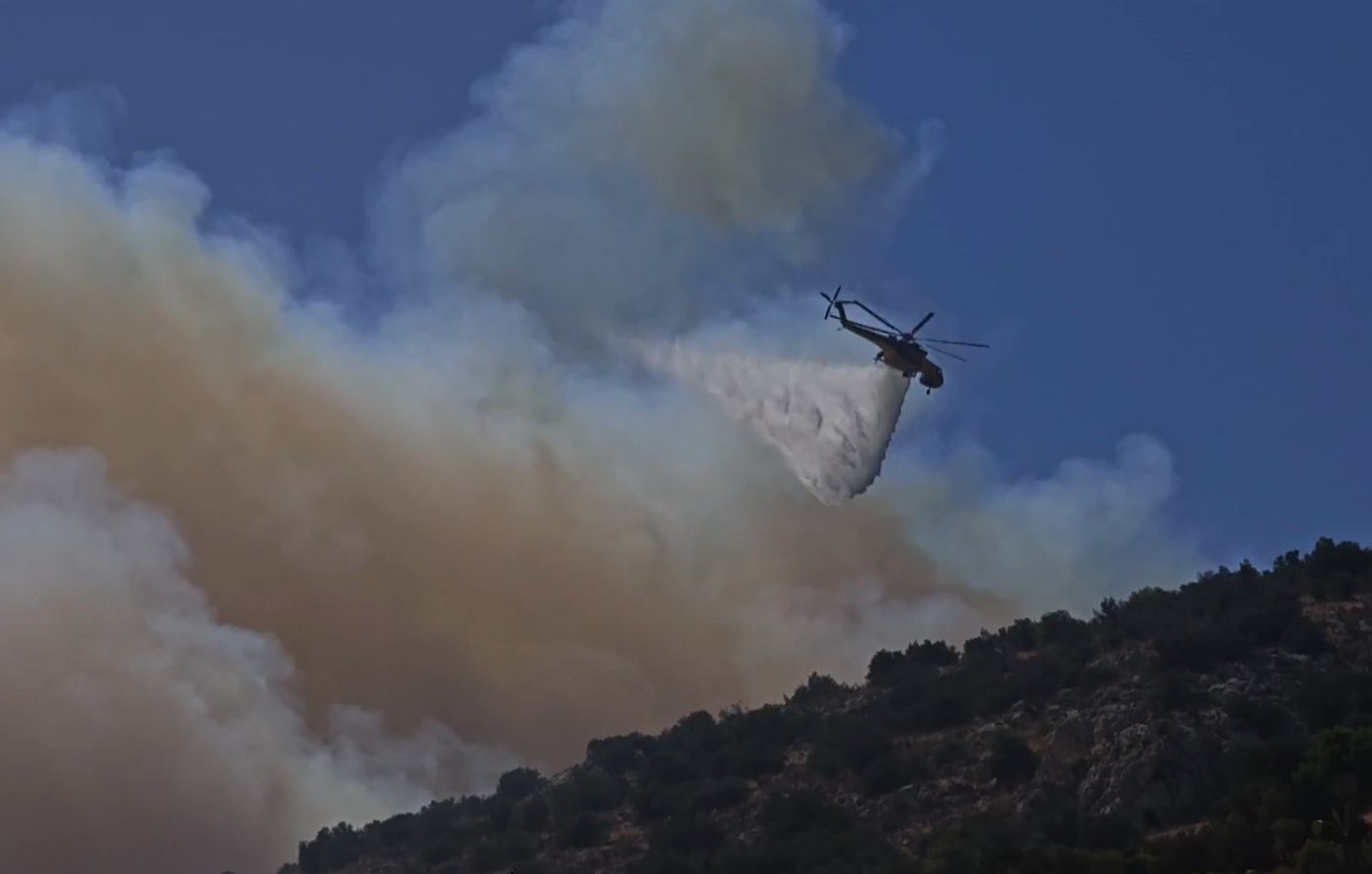 Φωτιά στην Κεφαλονιά – Εκκενώθηκαν επτά περιοχές – Αλλεπάλληλα μηνύματα του 112