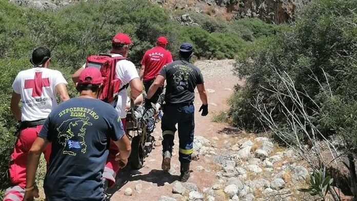 Τραγωδία στα Φαλάσαρνα: Νεκρή 41χρονη τουρίστρια που κατέρρευσε σε μονοπάτι