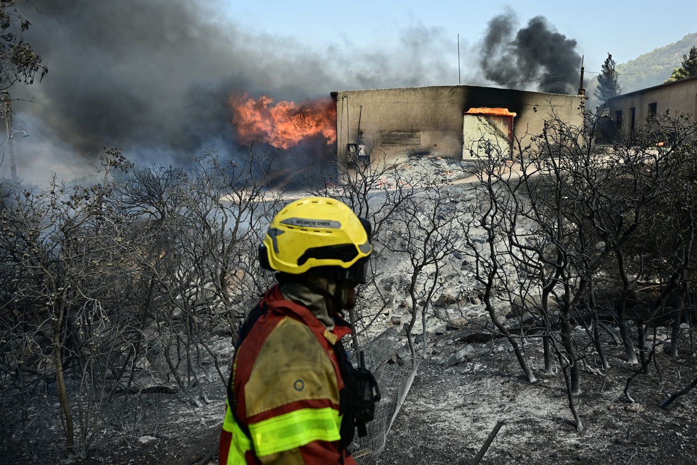 Φωτιά στο Πικέρμι: 48χρονος απανθρακώθηκε μέσα σε αυτοκίνητο – Τι εξετάζουν οι Αρχές