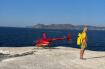 Αρχή Πολιτικής Αεροπορίας: Παρέμβαση για το ελικόπτερο που προσγειώθηκε στο Σαρακήνικο της Μήλου – Τι προβλέπει ο νόμος