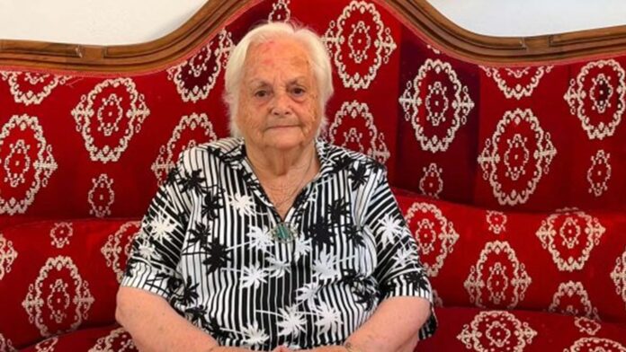 Στάμω Σκλαβουνάκη: Η 90χρονη σχεδιάζει το μέλλον της κεφαλονίτικης δαντέλας και αναζητά τους συνεχιστές της