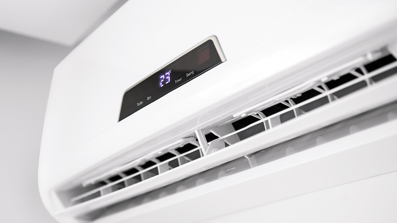 Air condition: πόσο πληρώνουμε πραγματικά για μία μέρα με το κλιματιστικό ανοιχτό;