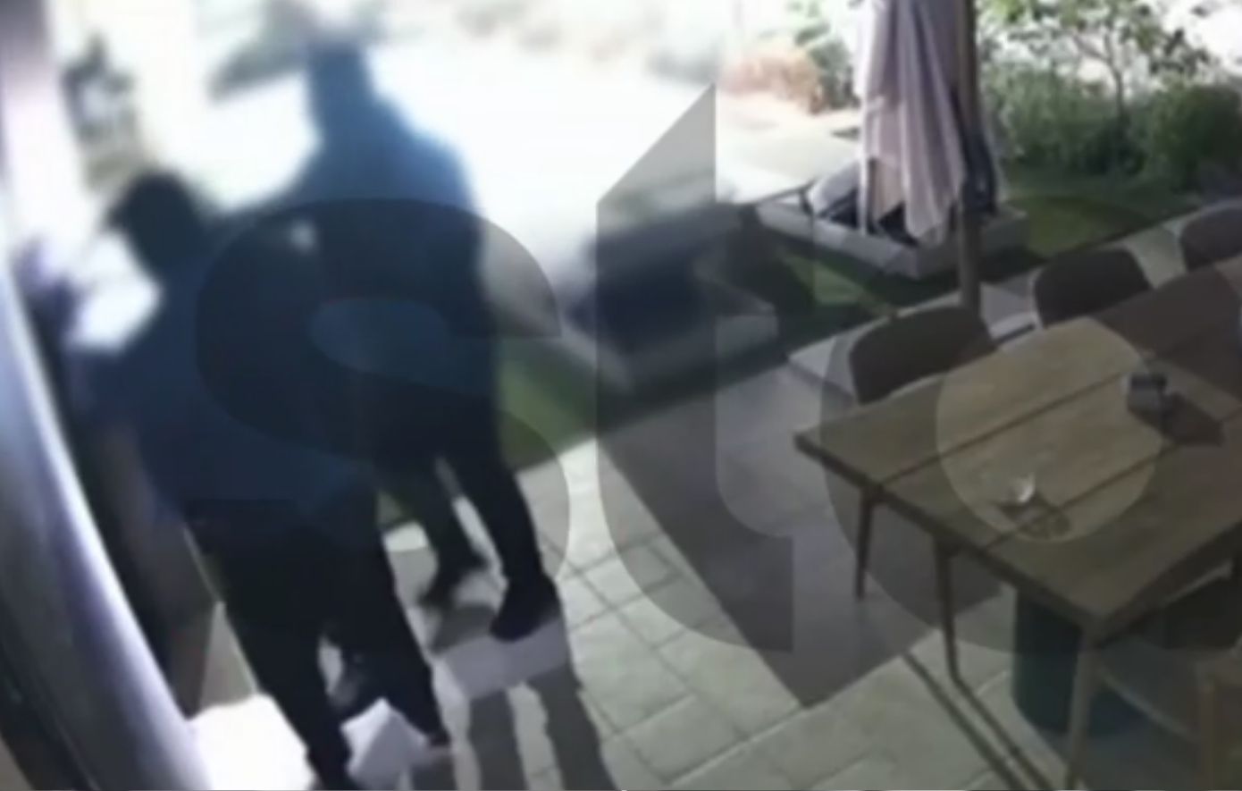 Κουκουλοφόροι διέρρηξαν μεζονέτα στο Κορωπί και έφυγαν σε χρόνο-ρεκόρ, τι κατέγραψαν οι κάμερες