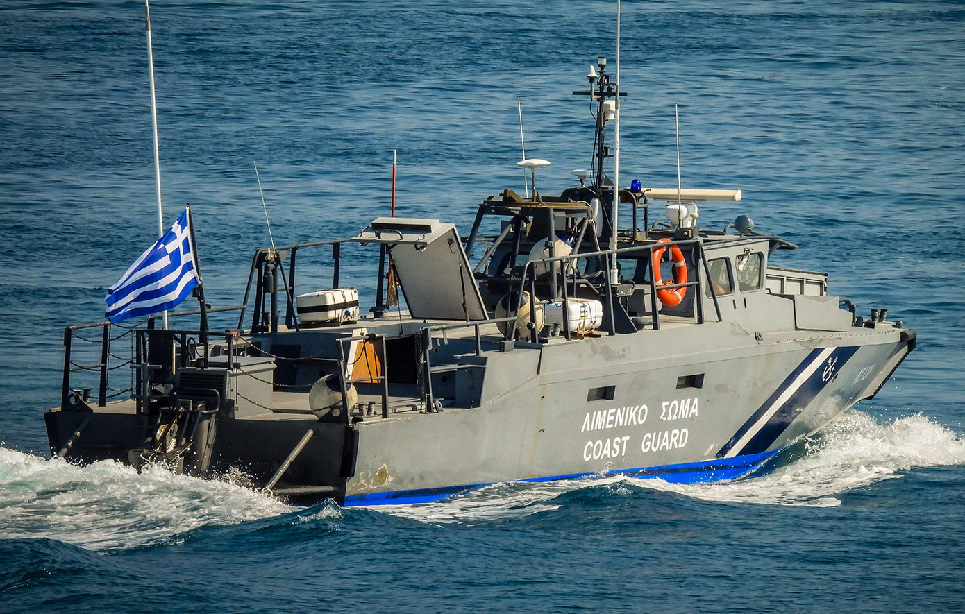 Πτώμα με στολή δύτη και βατραχοπέδιλα εντοπίστηκε ανοιχτά της Νάξου