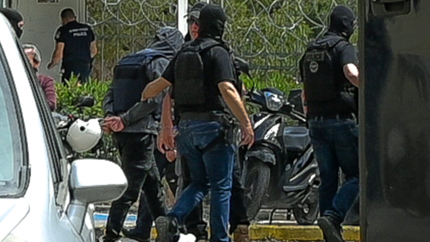 Greek Mafia: Συνελήφθησαν 49χρονος και 37χρονος με τα ψευδώνυμα «πίτμπουλ» και «μπουλντόγκ» – Ποιοι οι ρόλοι τους