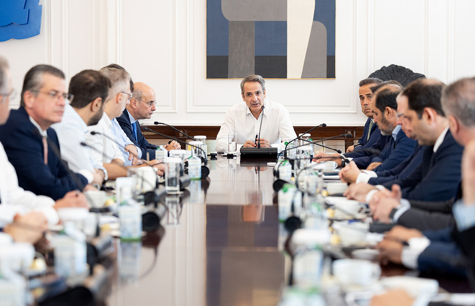 Φωτιά στη Δυτική Αττική: Όλα τα μέτρα για τους πυρόπληκτους – Ποιοι δικαιούνται την προσωρινή οικονομική ενίσχυση