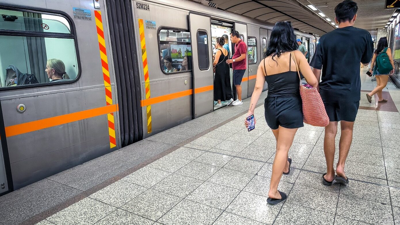 Μέσα Μαζικής Μεταφοράς στην Αθήνα σήμερα, ανήμερα της Παναγίας: πώς κινούνται